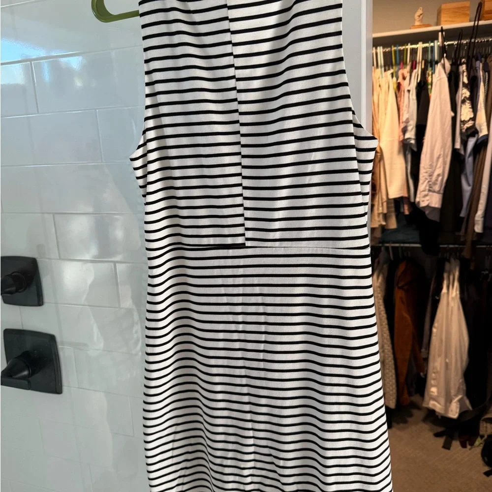 Black and White Striped Sleeveless Dress - Picture 6 of 7